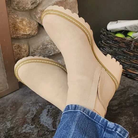 NWOT Nicole Miller New York Tan Pocas Wedge Lug Platform Chelsea Boots Size 9 - Picture 3 of 16